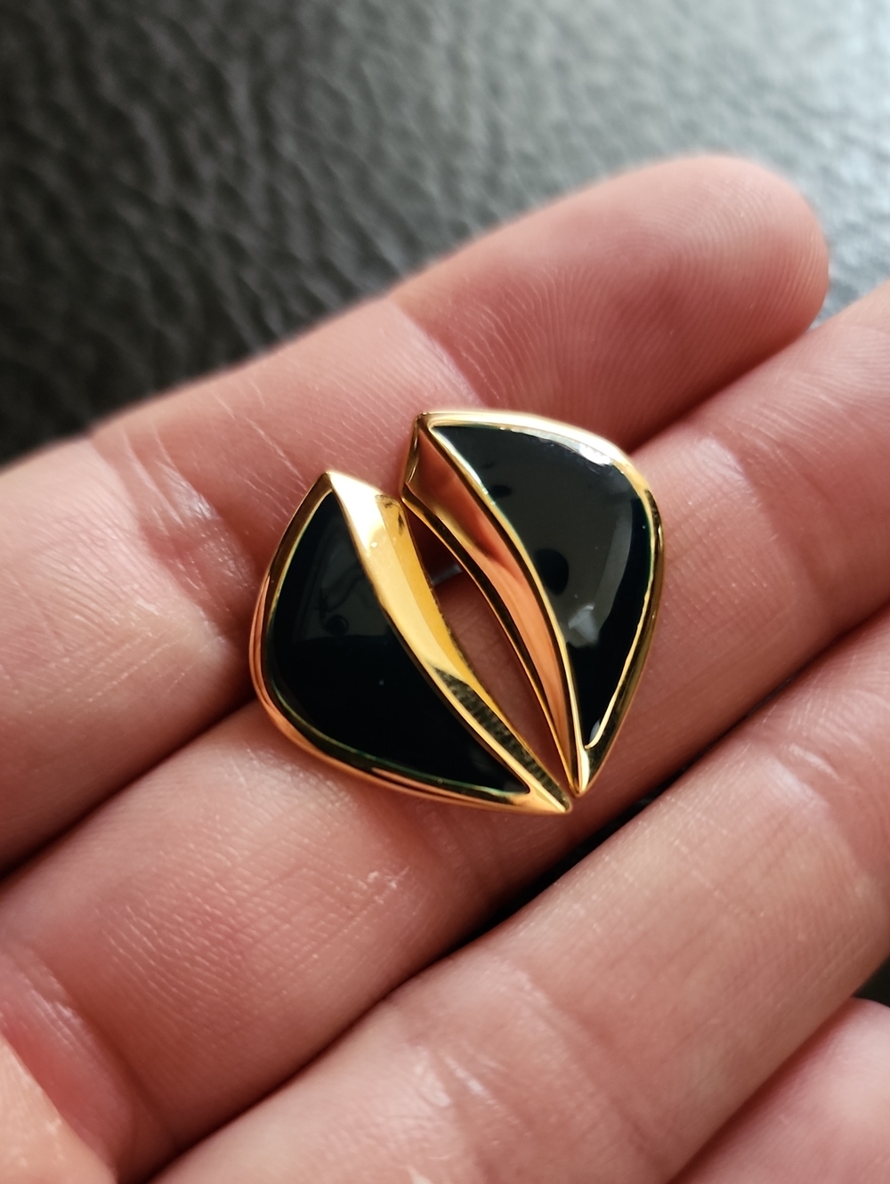 VTG Monet Gold & Navy Leaf Teardrop Stud Earrings - Women Jewelry